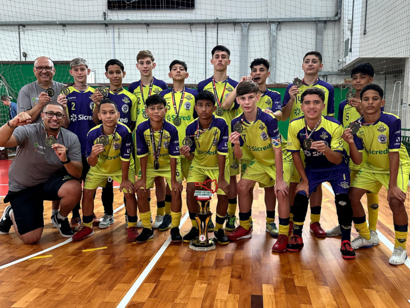 A equipe CEEJ FUTSAL/SECEL conquistou um título inédito para o futsal de Jaraguá do Sul na categoria sub 13